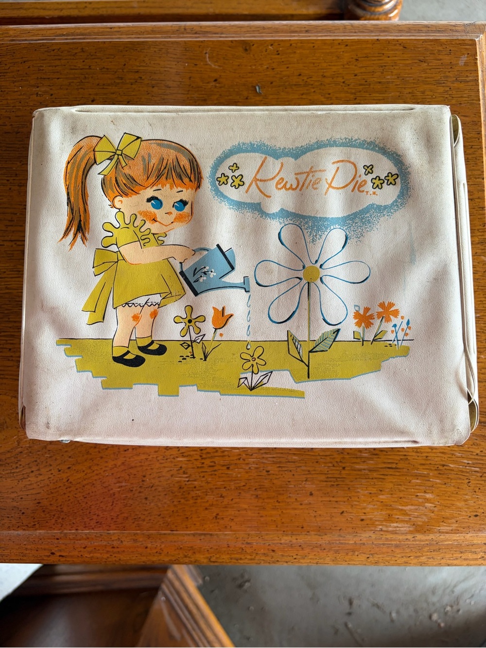 Kewtie Pie Vintage Lunchbox with Thermos
